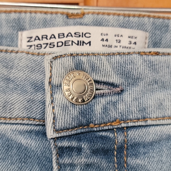 Zara size 12 US, cute kick flair jeans with detail - Picture 2 of 5